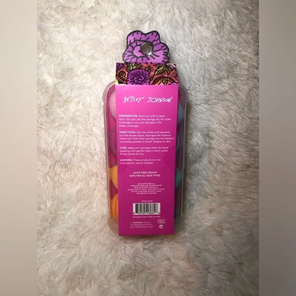 💋💄Betsey Johnson Beauty Sponges - 8 Pack 💄💋 NWT